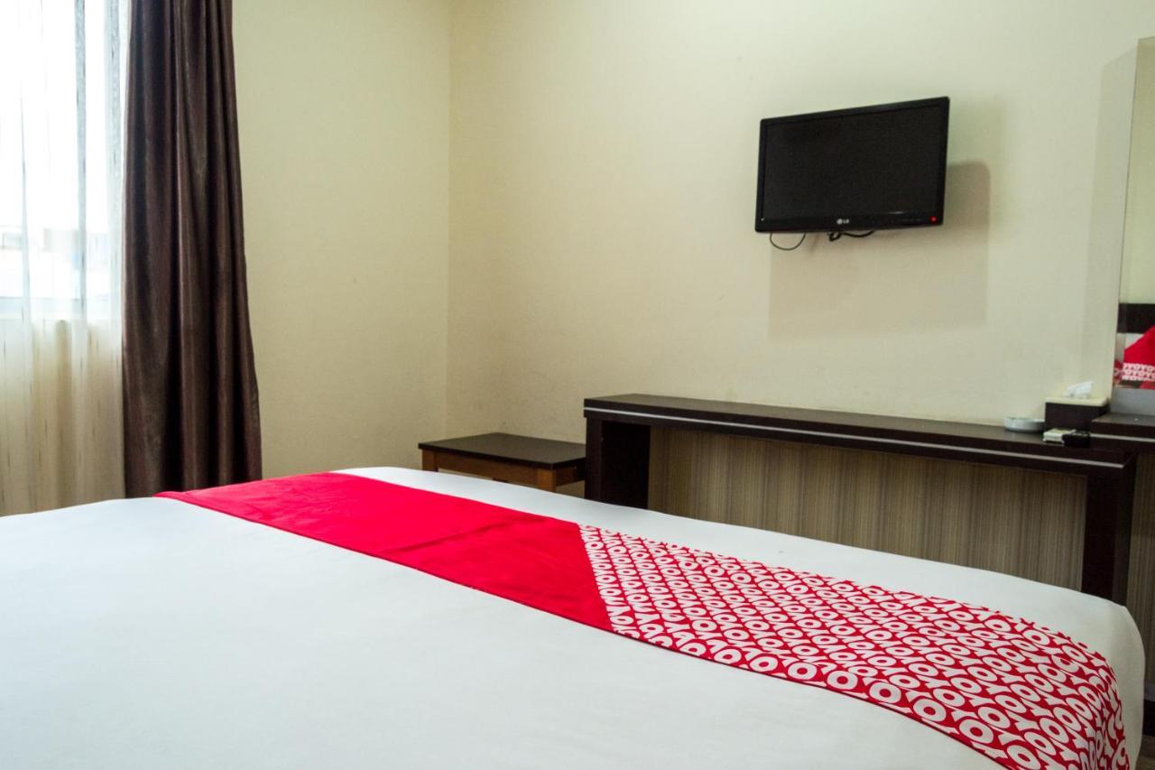 Oyo 625金门酒店 Batam 外观 照片
